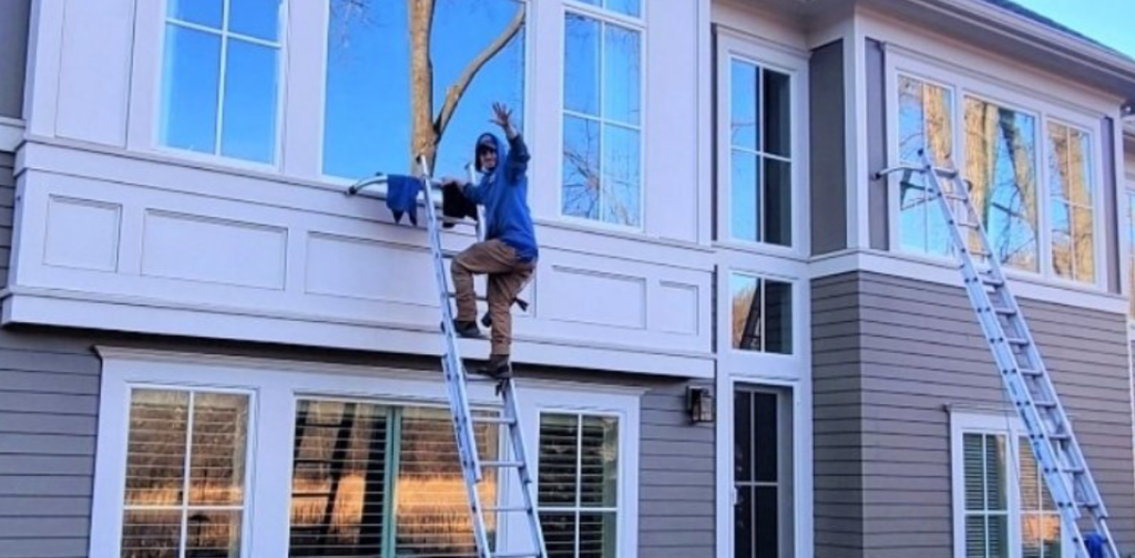 Enhance Business Image: Top-Quality Commercial Window Cleaning